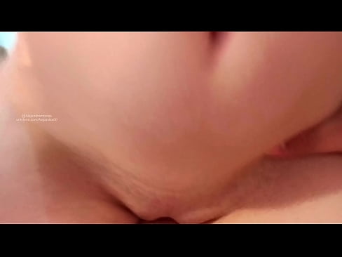 ❤️ Spanje v sestrini sobi in tako sem se zbudila ❤️ Porno pri nas