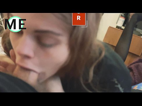 ❤️ Grlo kurac, raztrgane hlačne nogavice in raztrgane pete lepo spoznati ❤️ Porno pri nas