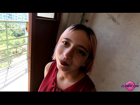 ❤️ Študentka čutno sesa neznanca v zaledju - sperma na njegovem obrazu ❤️ Porno pri nas